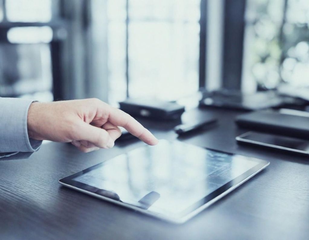  iPad vs. Samsung Galaxy Tab