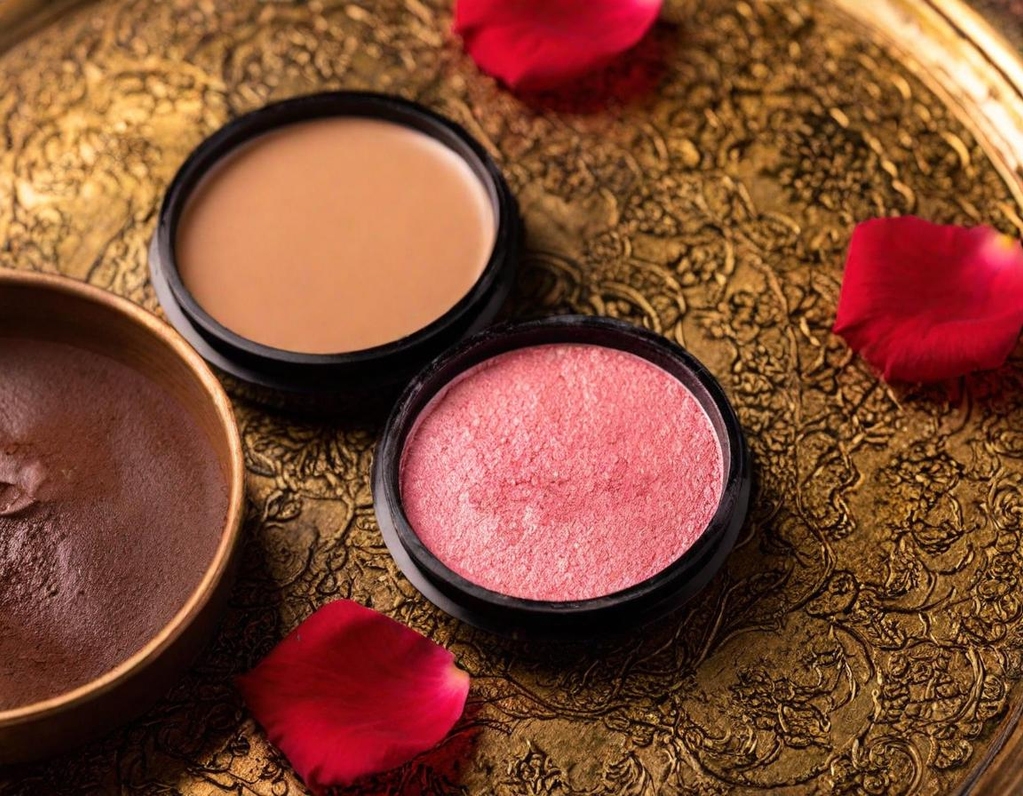 Top 5 Blush Shades for Indian Skin 