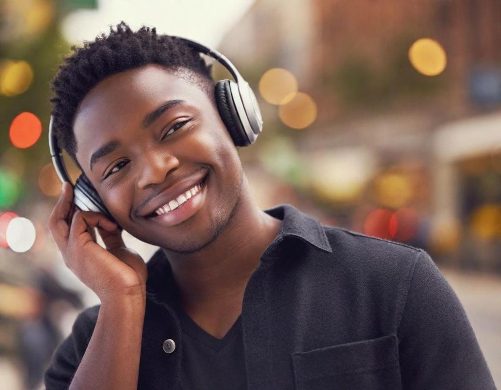  Best Noise-Canceling Headphones 