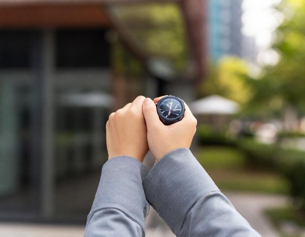 Amazfit vs Samsung Smartwatch Comparison